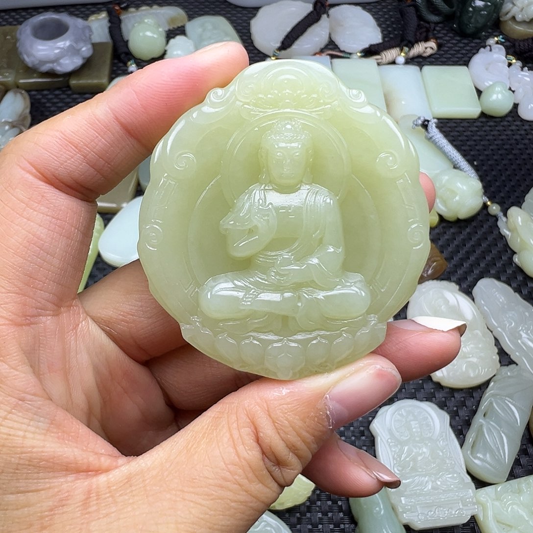 和田玉未镶嵌颈饰卡55