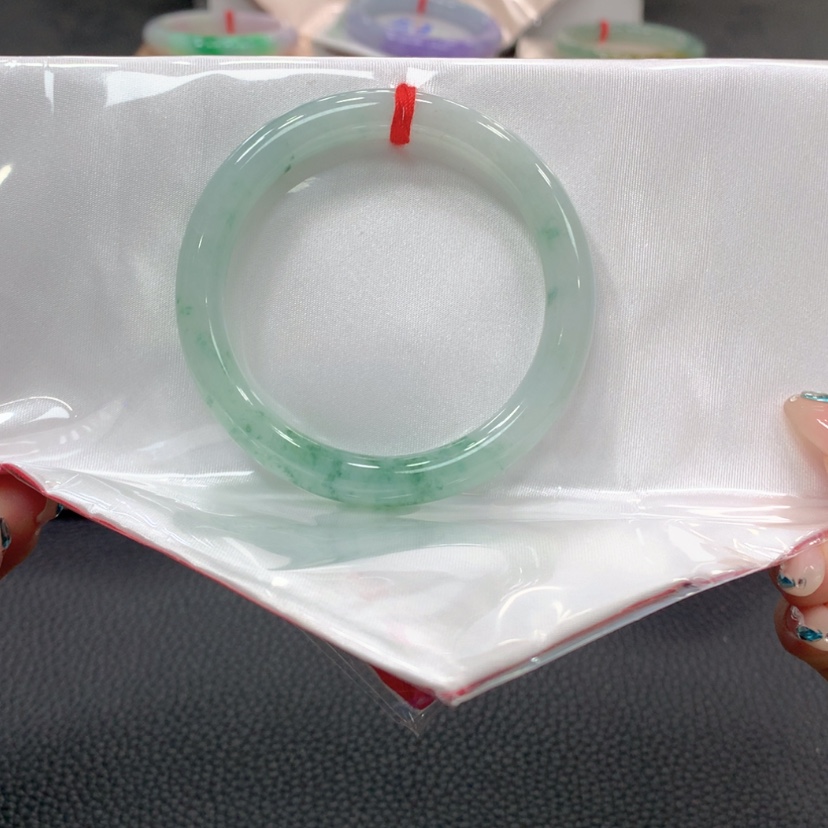 【闪购商品】翡翠手镯未镶嵌翡翠