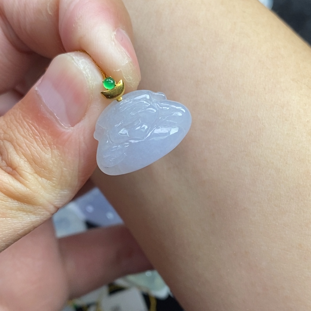 翡翠18K金镶嵌颈饰财神