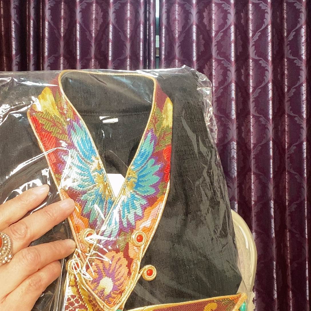 民族风衬衣漂亮宽松V 领款