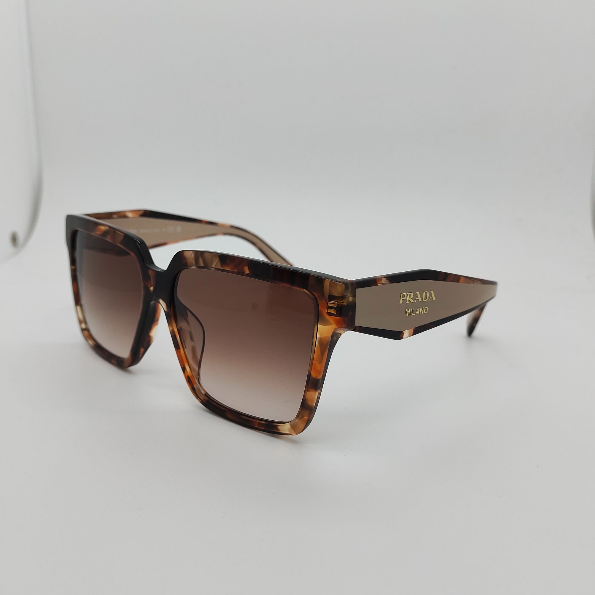 99新 Prada/普拉达 百搭墨镜 货号 0573 0PR 24ZSF 4946