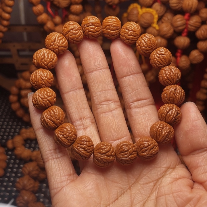 冬***至木质类龙纹桃枭挂件