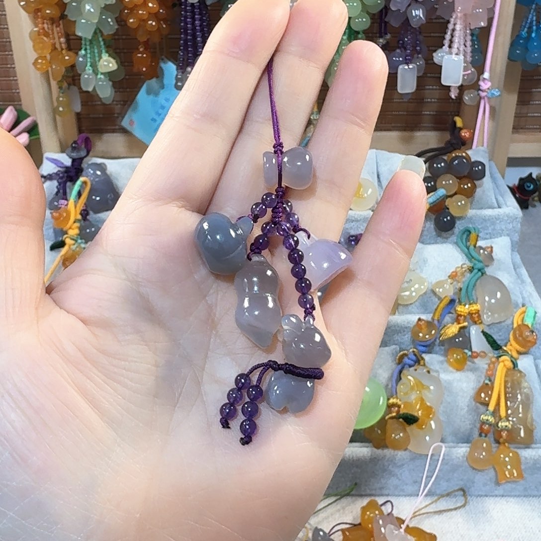 玛瑙/玉髓小挂件未镶嵌