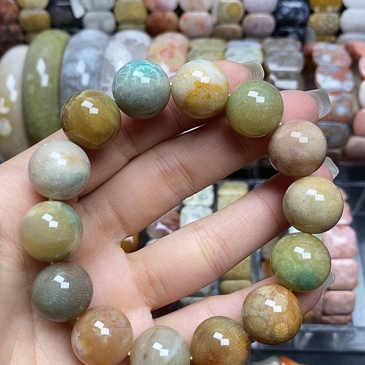 硅化玉未镶嵌好看