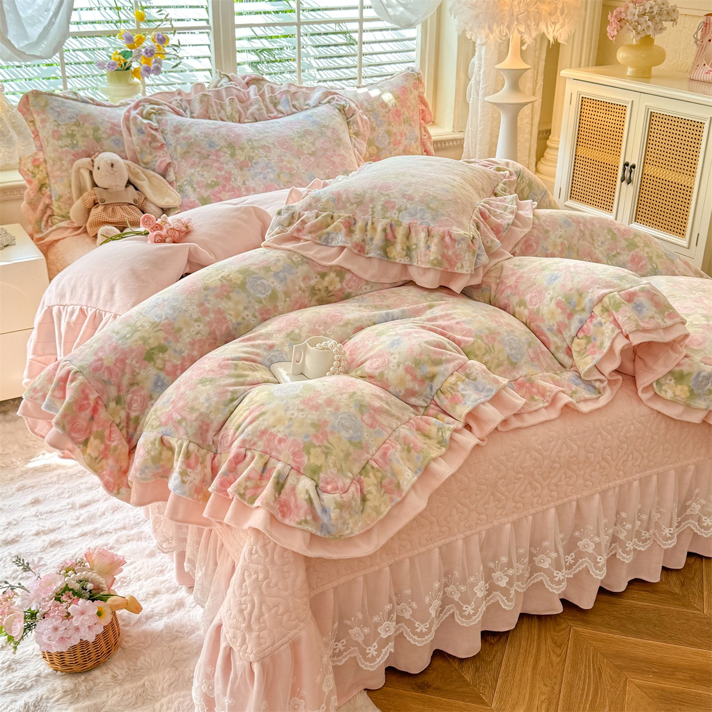 韩版花边牛奶绒四件套双面加绒被套夹棉床裙防静电不掉毛床上用品