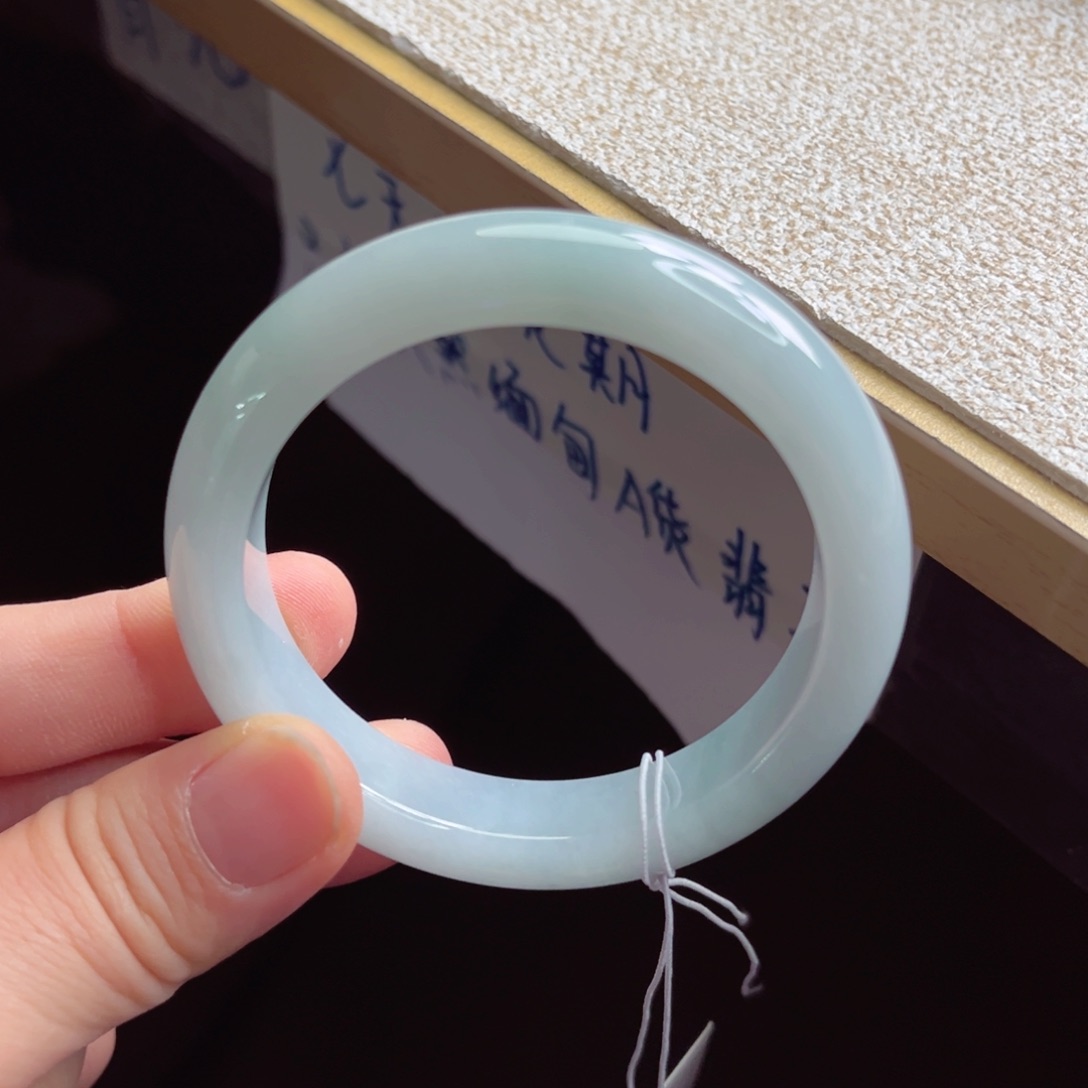 翡翠未镶嵌手镯手镯