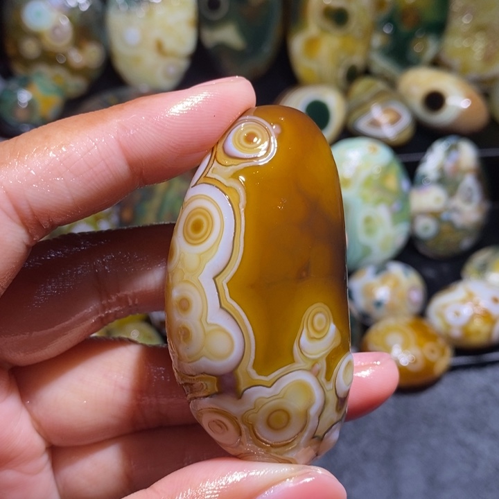 未镶嵌玛瑙/玉髓珠宝奇石