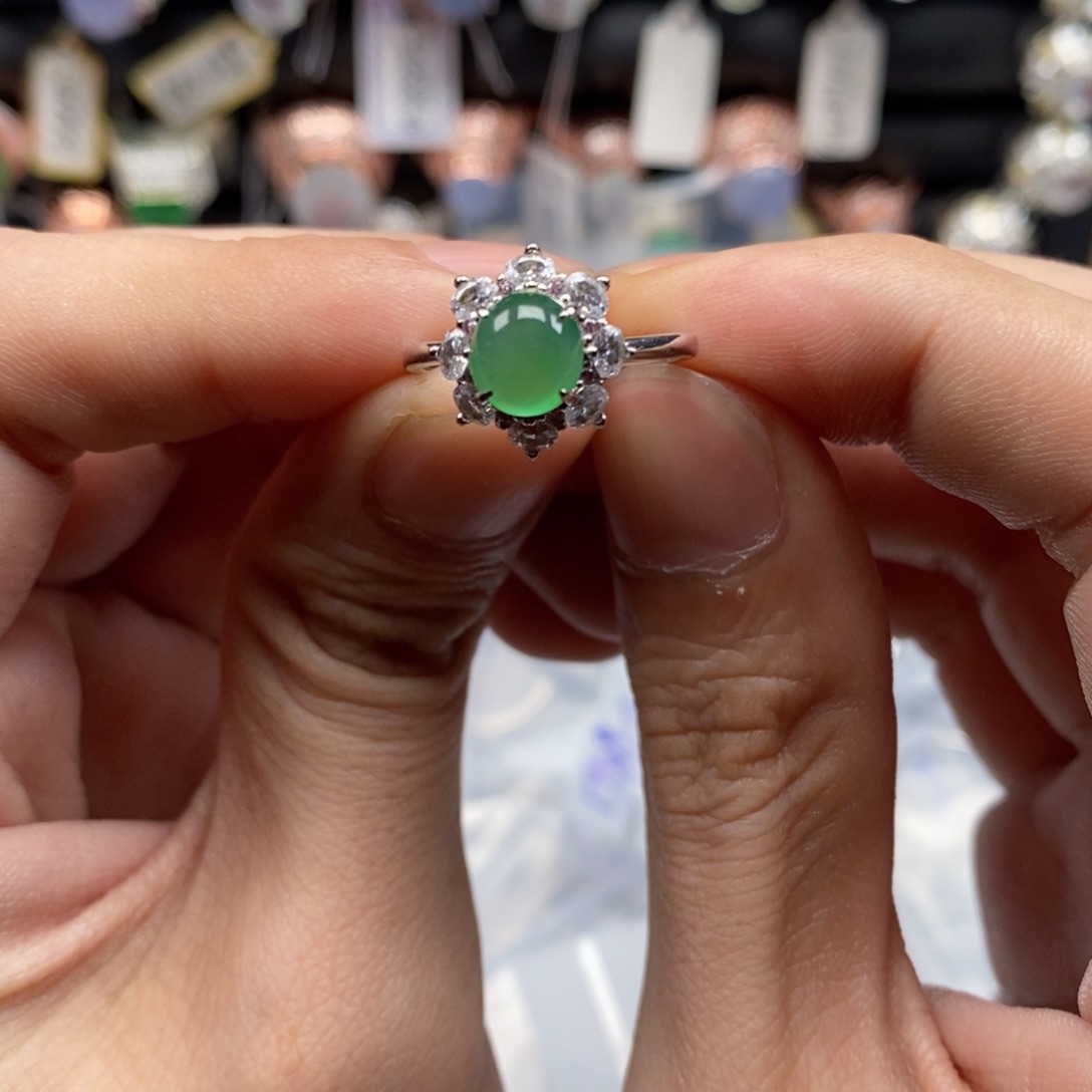 翡翠戒指银S925镶嵌天然缅甸翡翠a货