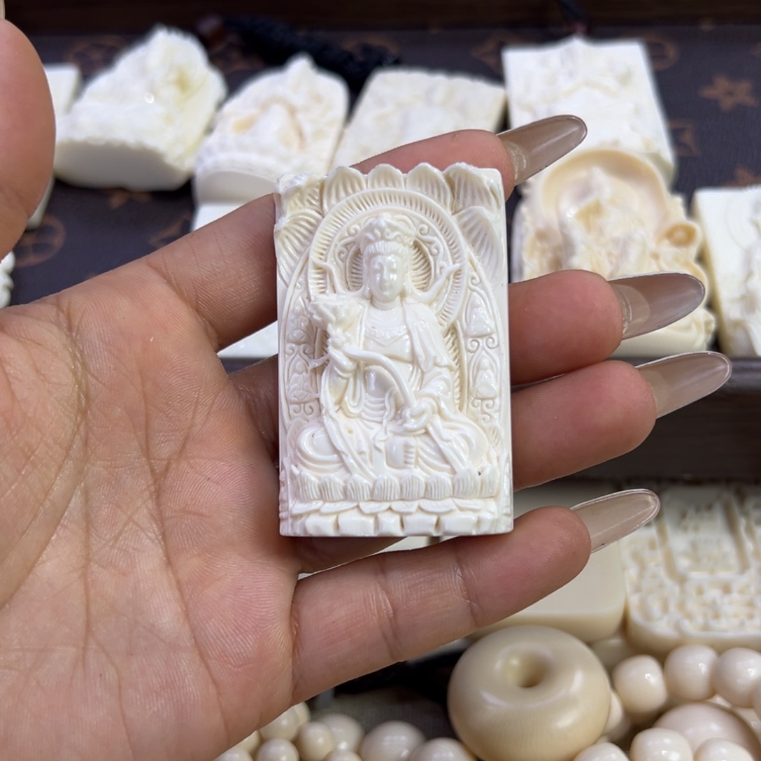 梦***李材料猛犸观音牌子