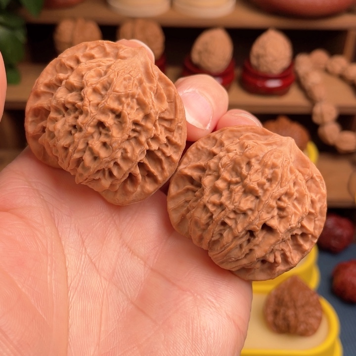 文玩核桃把件盘龙纹45