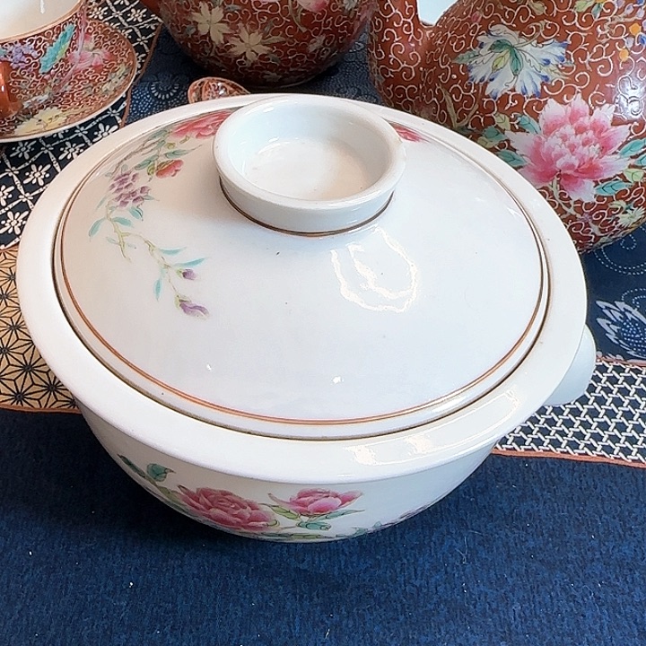 景德镇陶瓷艺术品桃**士