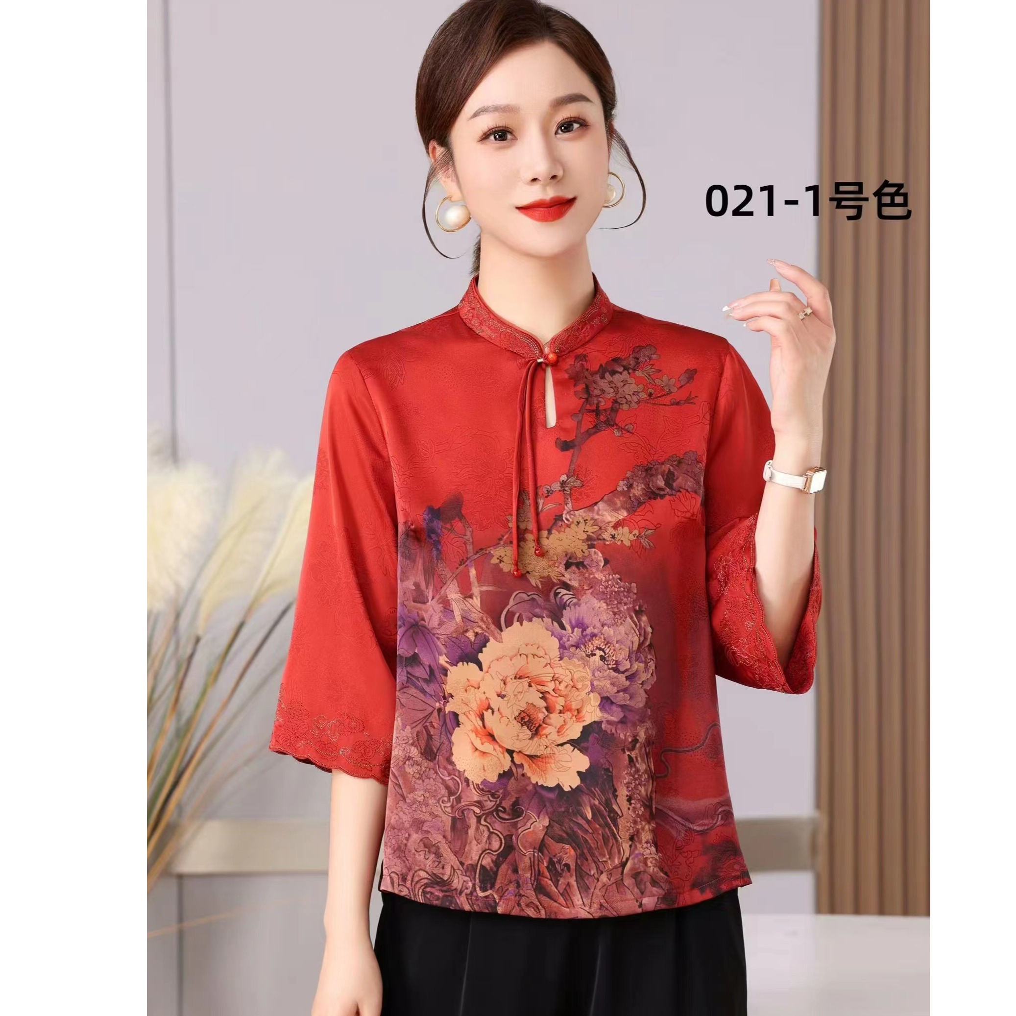 3-021-33新款舒适时尚印花小衫