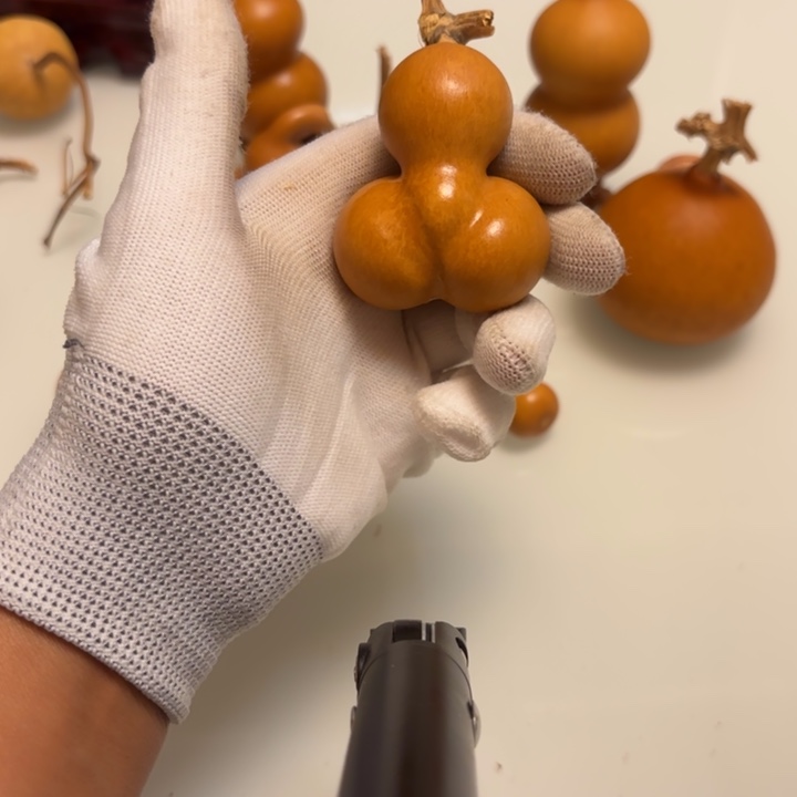 嗒***丷天然手捻的小葫芦