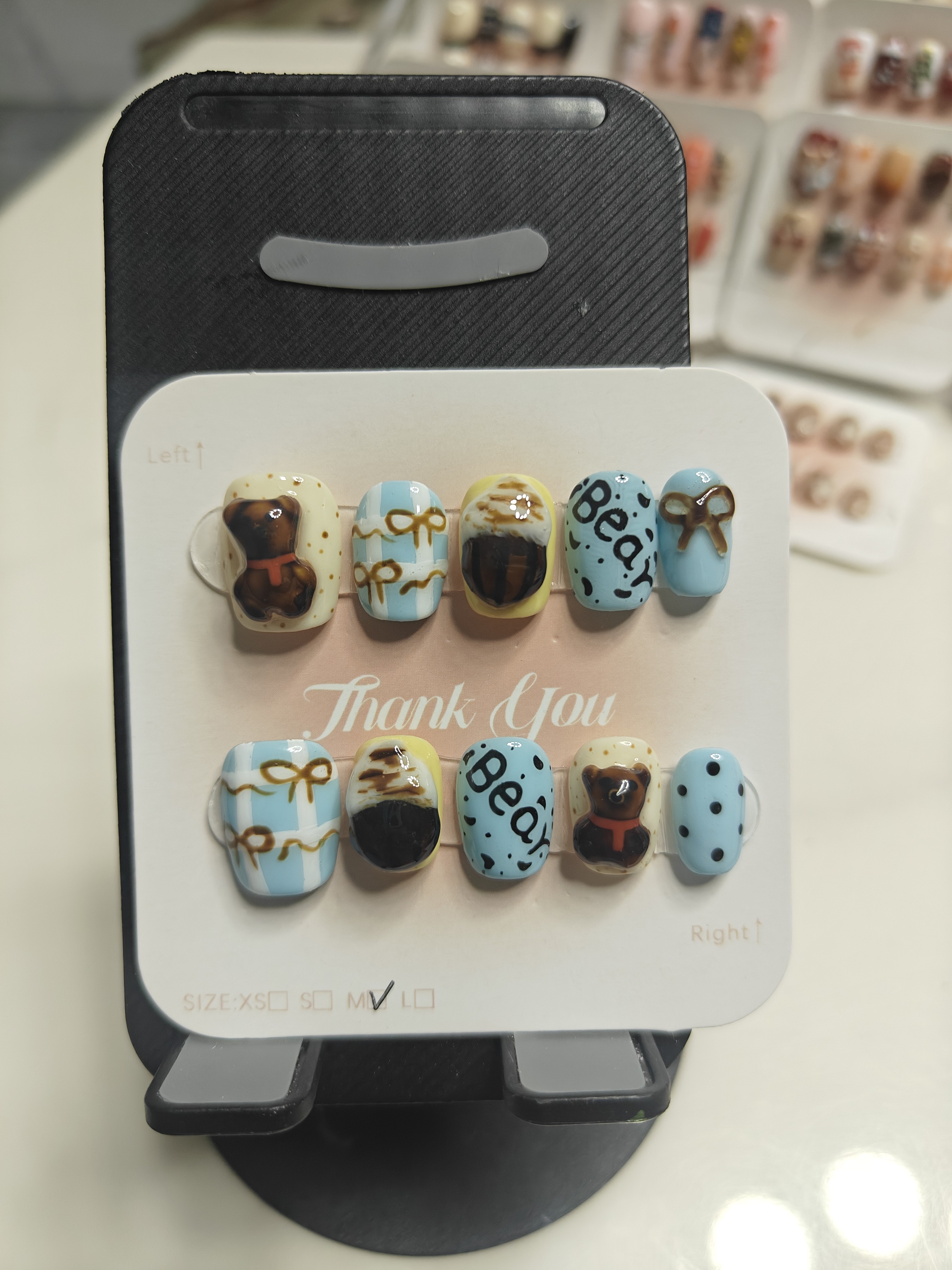 捏捏小熊蝴蝶结穿戴甲纯手工手绘制作