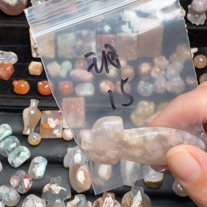 玥***玛瑙/玉髓合金颈饰