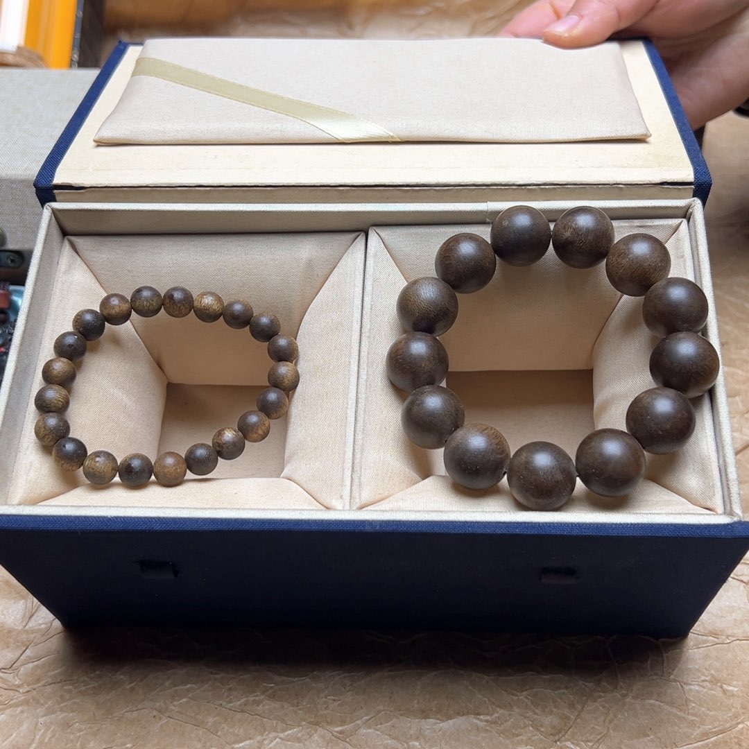 大叶紫檀（黑酸枝木类）