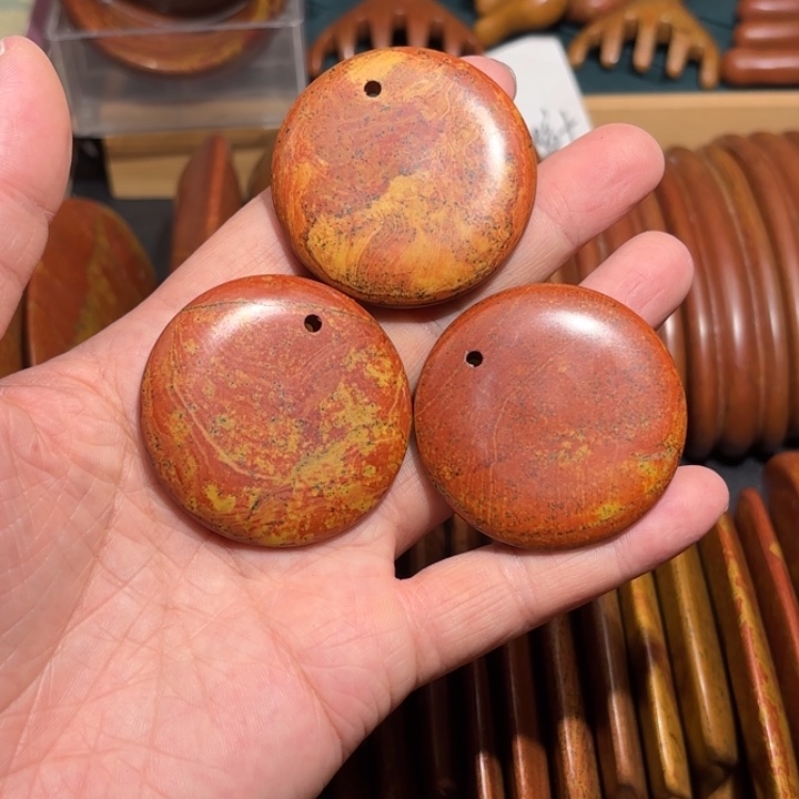 红砭石精品款小圆牌
