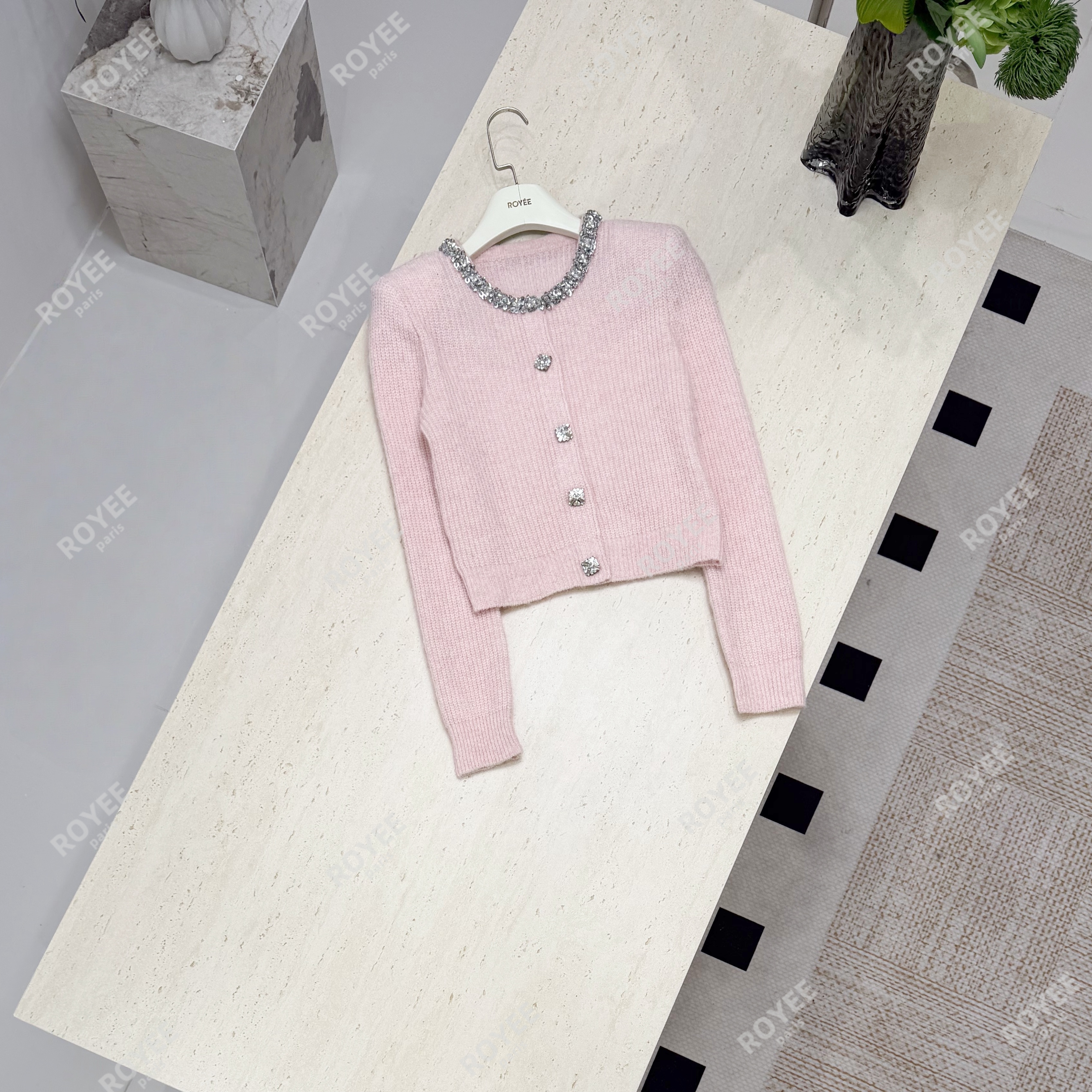 【甜粉聚焦】法式温柔甜美小香重工水钻针织开衫上衣女RY1758