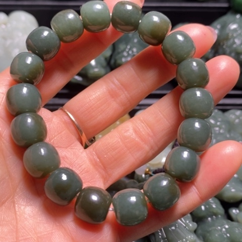 未镶嵌和田玉（糖玉）珠宝奇石