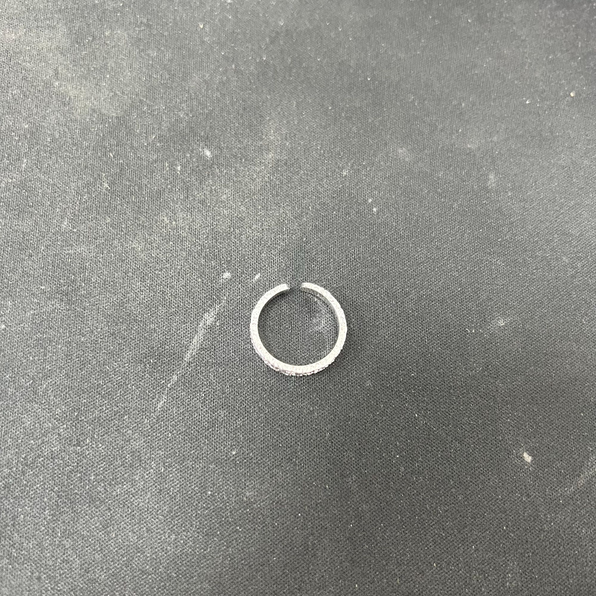 YZ071 锤纹精品戒指  精品银色戒指（无礼盒）