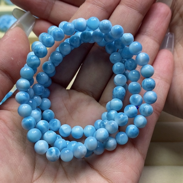 一****针钠钙石（海纹石）未镶嵌手链