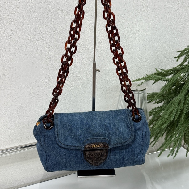 95新 Prada/普拉达 牛仔玳瑁猪鼻小众限定单肩包时尚蓝色