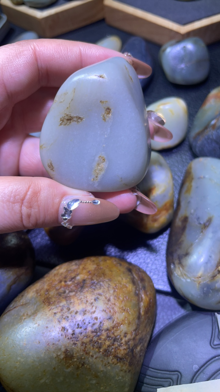 天然和田玉玉石吊坠