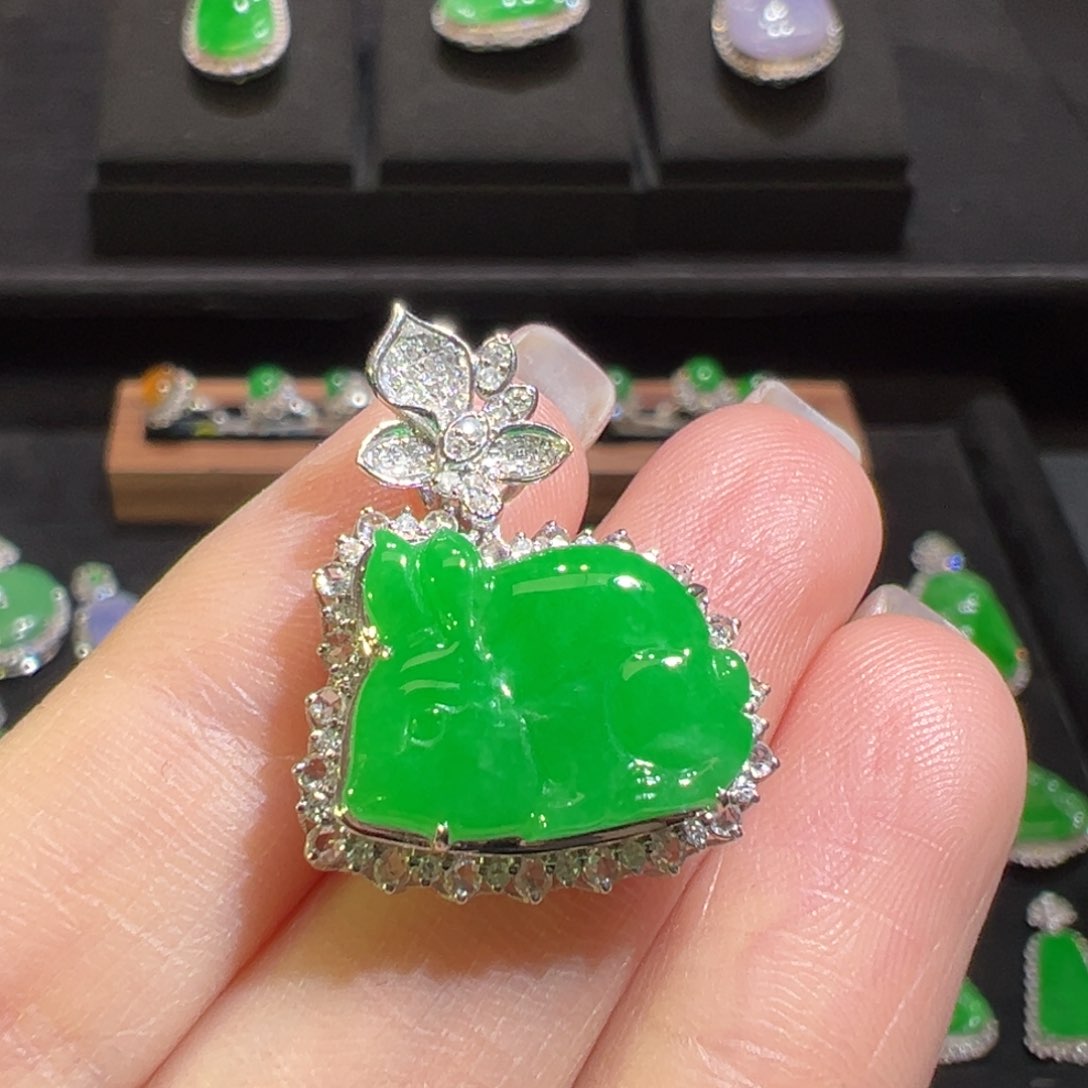 翡翠颈饰18K金镶嵌收到货48小时鉴赏期