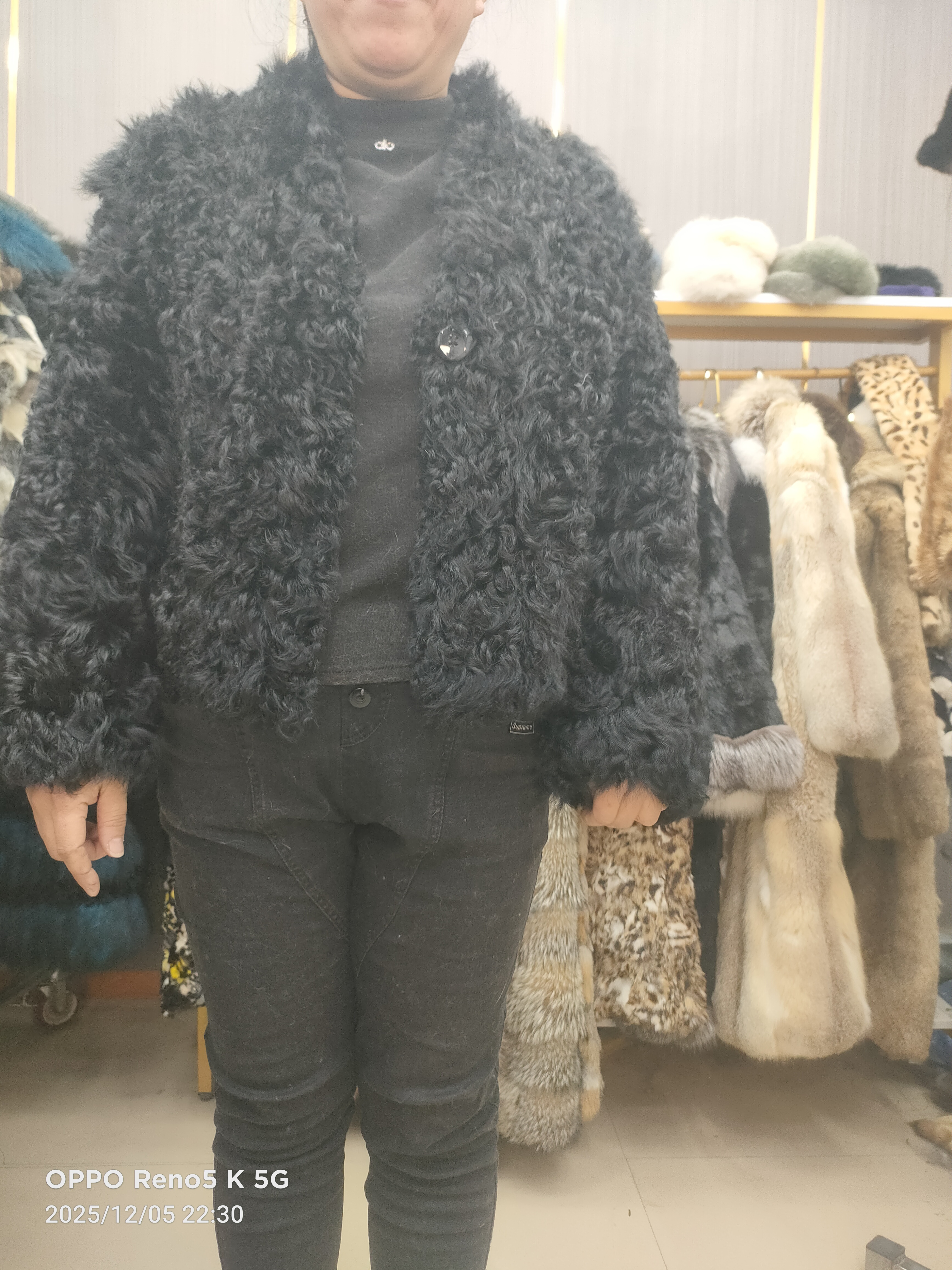 黑色短款外套女冬季加厚立领单排扣通勤风多色可选