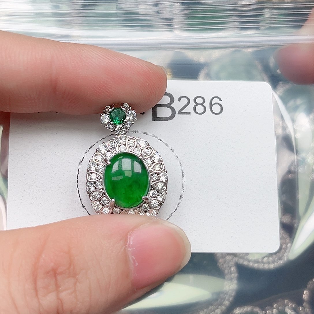 翡翠未镶嵌颈饰翡翠286