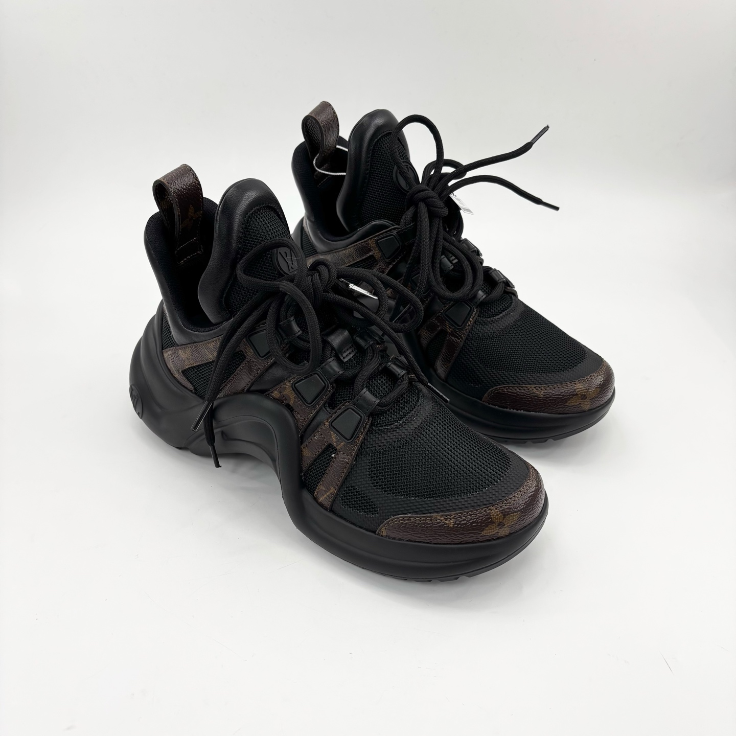 未使用 LouisVuitton/路易威登 37码/黑老化拱桥老爹鞋/P0157