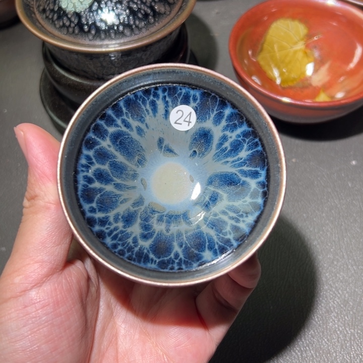 茶盏这个时候才开始准备好