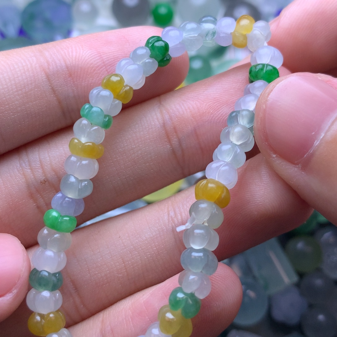 定制翡翠未镶嵌挂件