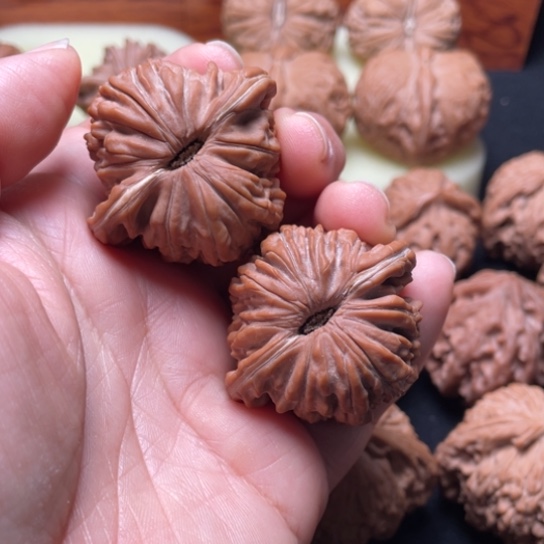 【闪购商品】把件文玩核桃根*三四座楼……