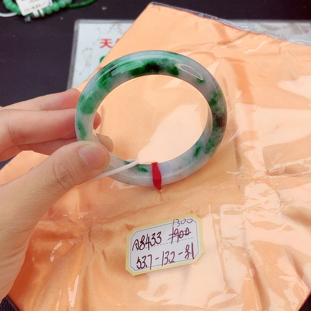 翡翠未镶嵌手镯翡翠