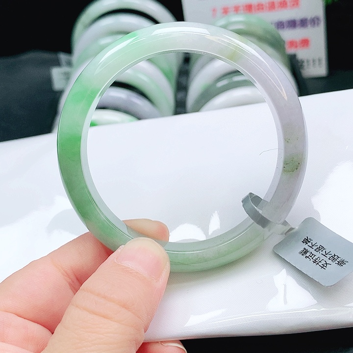 翡翠未镶嵌手镯532
