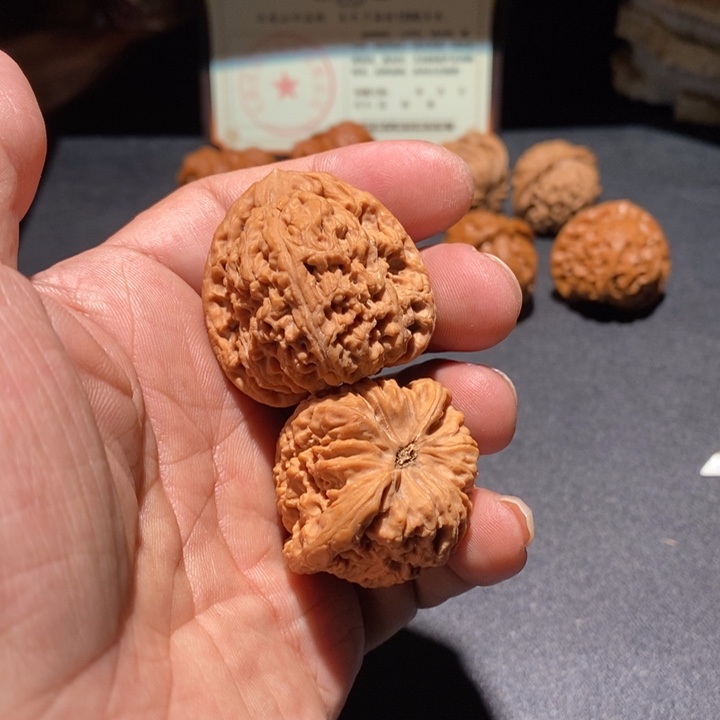 文玩核桃吊坠南疆石