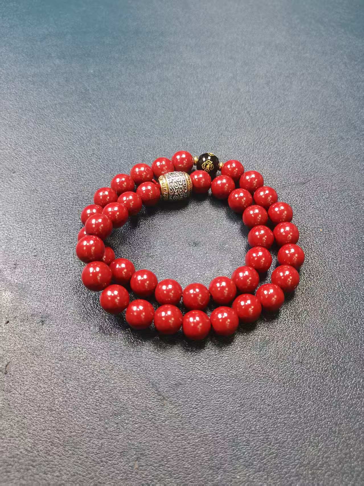 含辰砂工艺品C366辰砂紫金砂配合金祥云卡1.0双圈手串（人工合成）