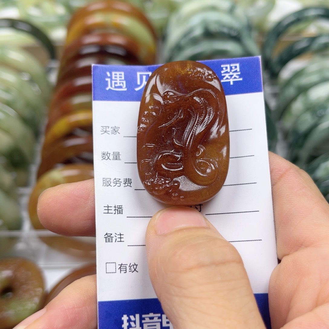 透闪石-蛇纹石玉手镯未镶嵌