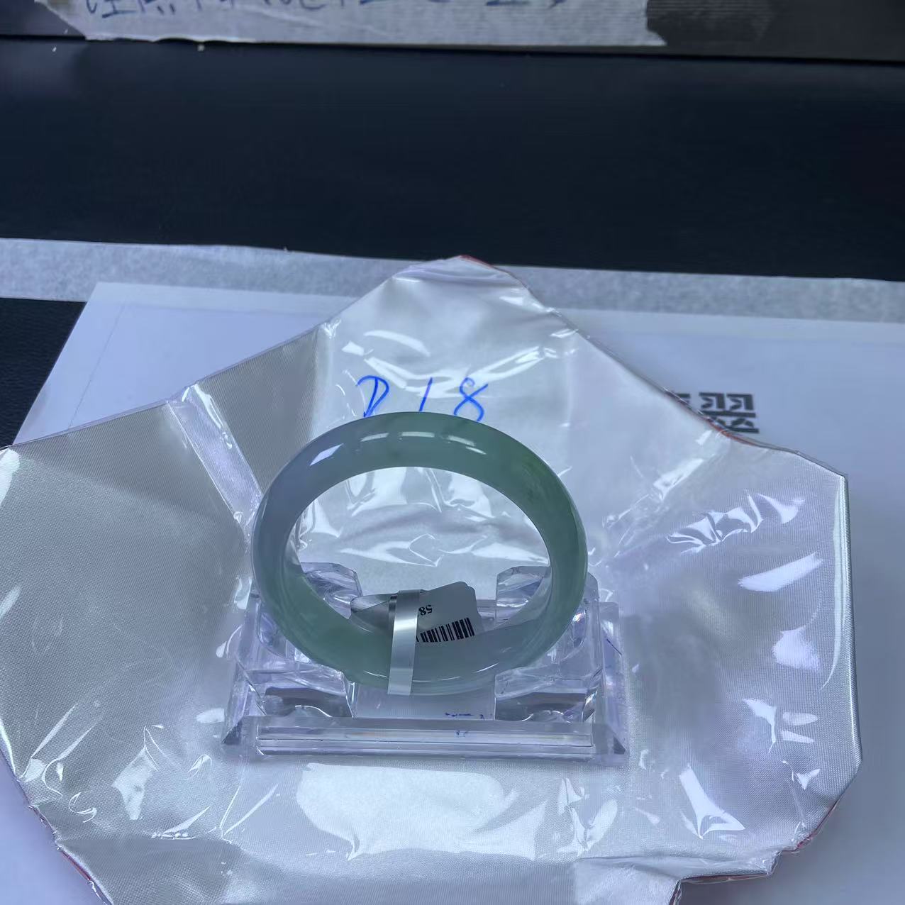 毛货手镯需精细抛光/218