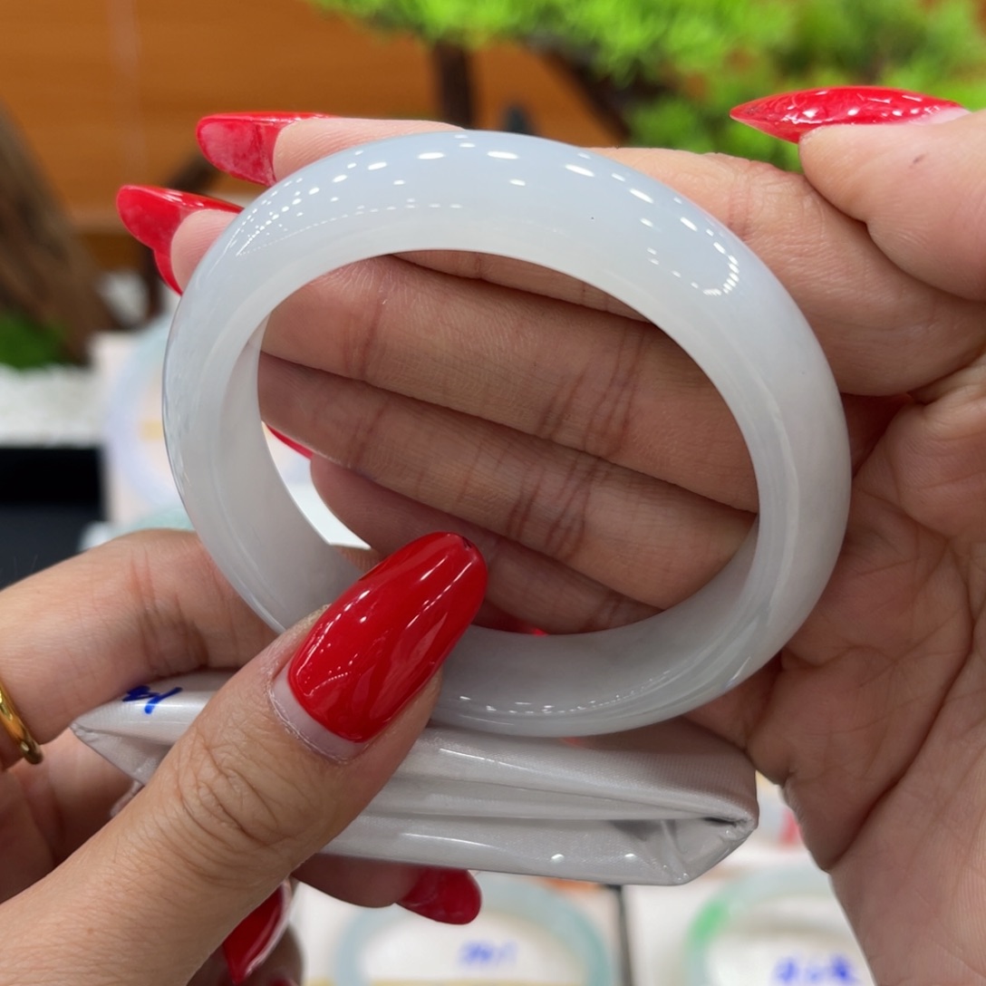 翡翠未镶嵌手镯缅甸