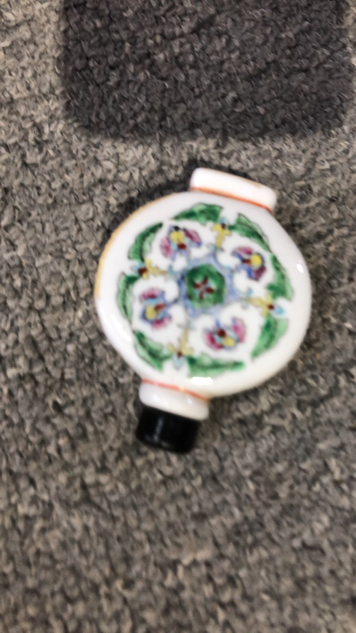 精品小瓷器，完整无瑕疵