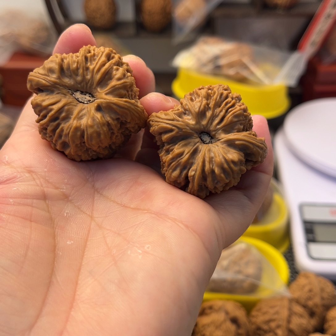 文玩核桃把件南疆石