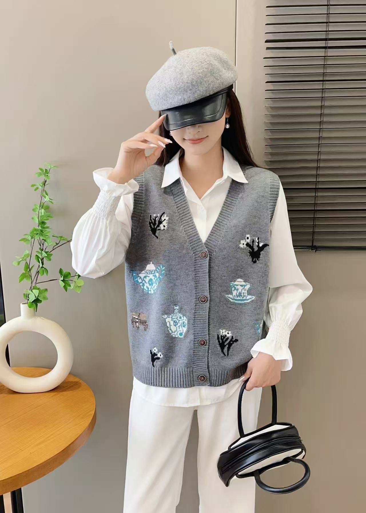 2025秋季新款女装复古重工提花V领常款无袖针织衫马甲背心女上衣