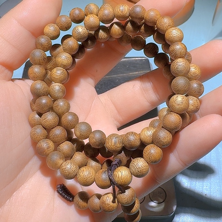 沉香手串海南老白棋圆珠多圈0.7/17克