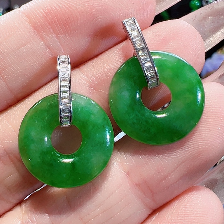 翡翠耳饰18K金镶嵌签收后24小时鉴赏期