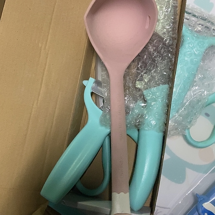 小****蓝色刀具加剪刀削皮刀加汤勺