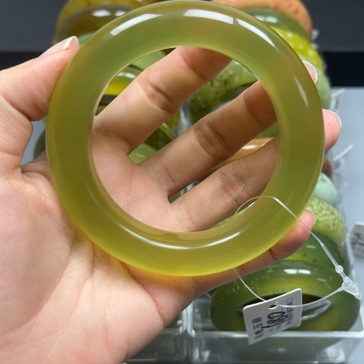 未镶嵌蛇纹石玉手镯