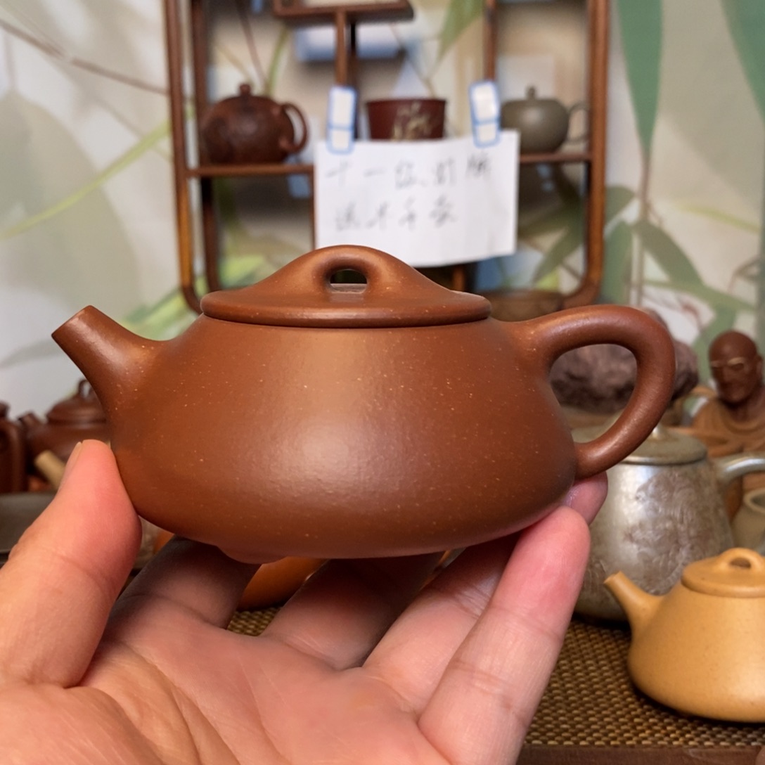 茶壶紫砂半手做工一般接底线太明显石瓢