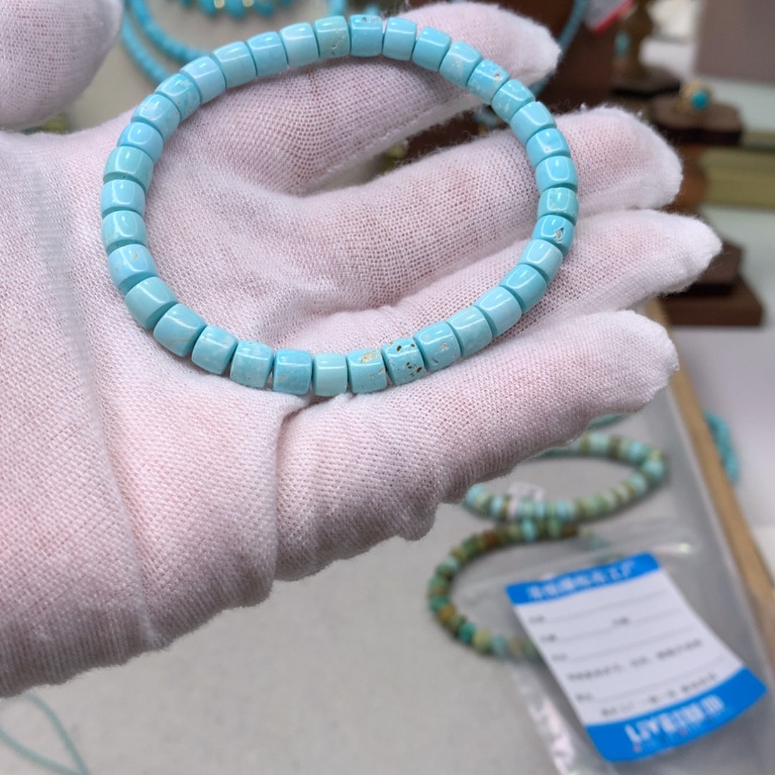 绿松石配饰未镶嵌